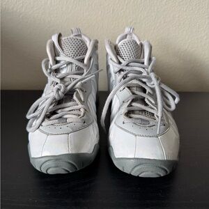 Size 5 Youth / 6.5 Women Foamposite One GS Rainbow Pixel